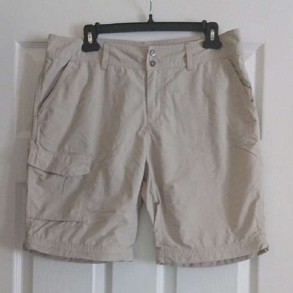 Columbia Quick-Dry Cargo Shorts for Outdoor Activities - Picture 1 of 6
